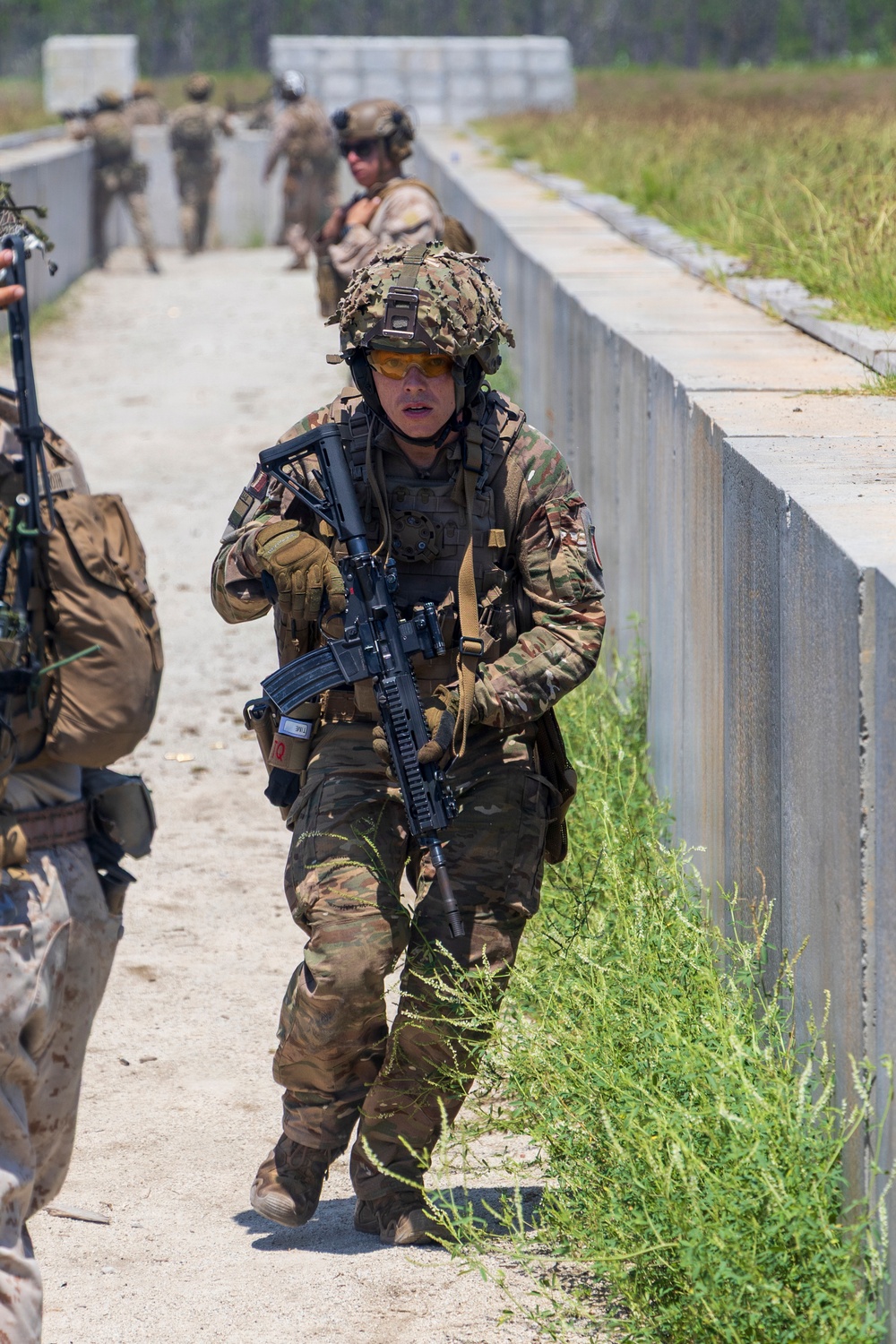 FLEETEX 250 | U.S. and French Marines Participate in a Bilateral Company Live-Fire Range