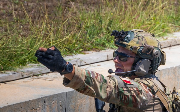 FLEETEX 250 | U.S. and French Marines Participate in a Bilateral Company Live-Fire Range
