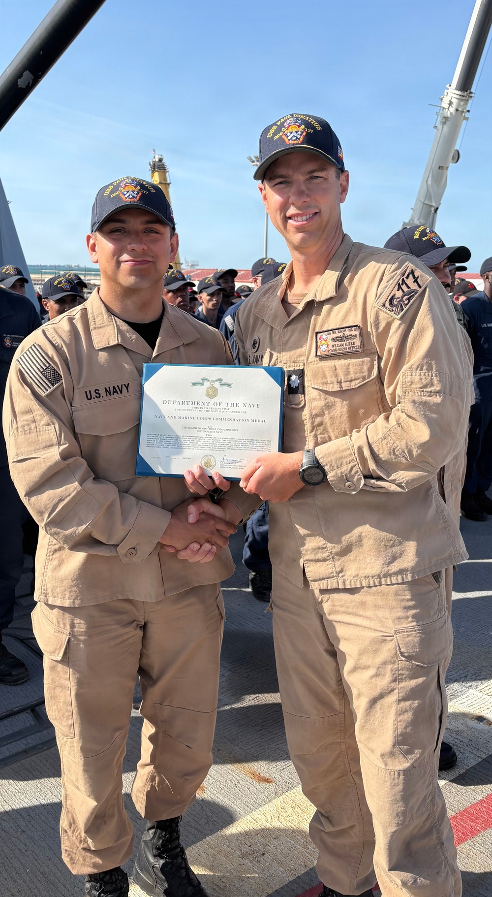 USS PAUL IGNATIUS bids farewell to departing sailors
