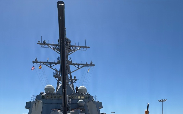 USS PAUL IGNATIUS celebrates newly promoted sailors