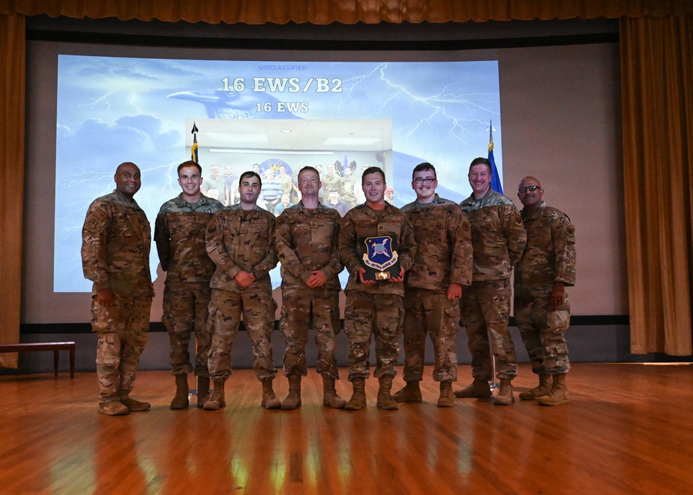 350 SWW celebrates 1st quarter award winners