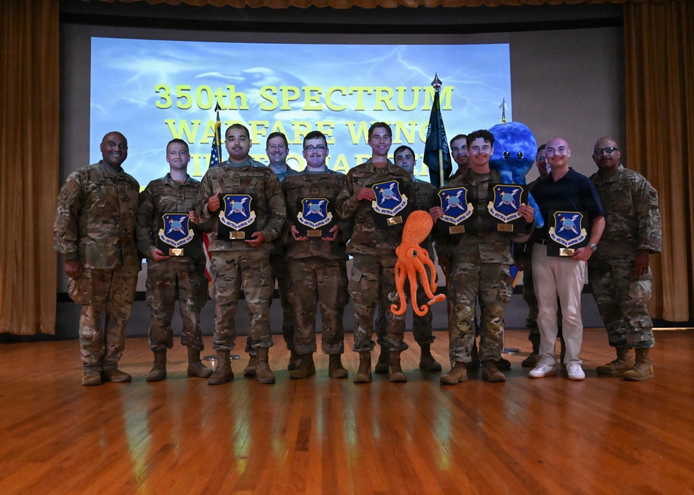350 SWW celebrates 1st quarter award winners