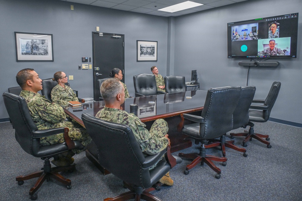 Chief of Supply Corps congratulates VADM Batchelder award winners