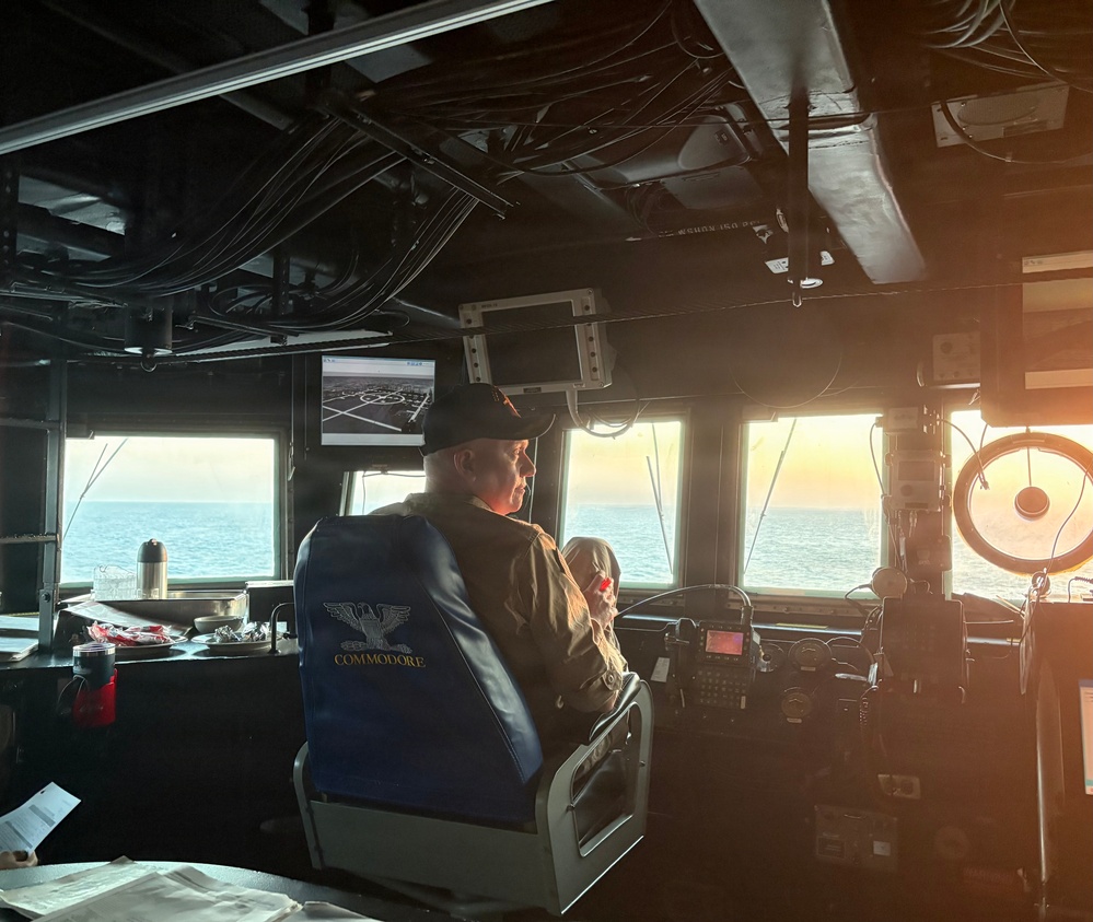 USS PAUL IGNATIUS (DDG 117) hosts Capt. Klug for sea trials events