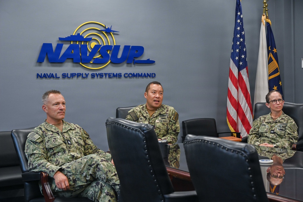 Chief of Supply Corps congratulates VADM Batchelder award winners