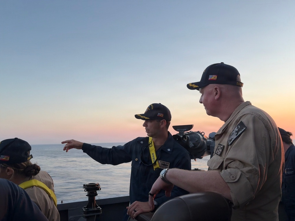 USS PAUL IGNATIUS (DDG 117) hosts Capt. Klug for sea trials events