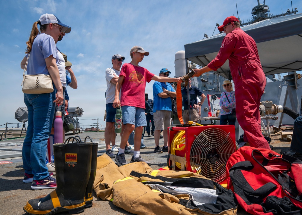 USS Bainbridge conducts Public Ship Tours
