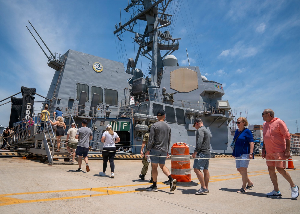 USS Bainbridge conducts Public Ship Tours