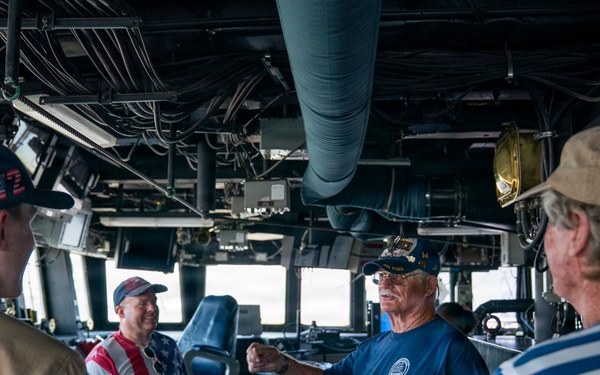 USS Mahan conducts Public Ship Tours