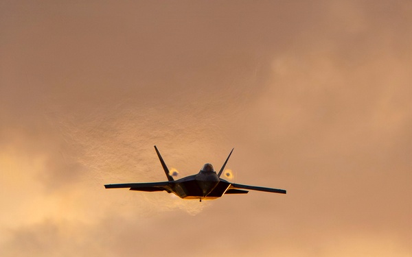 F-22 Aerial Demonstration Team brings the fun to SUN 'n FUN Aerospace Expo