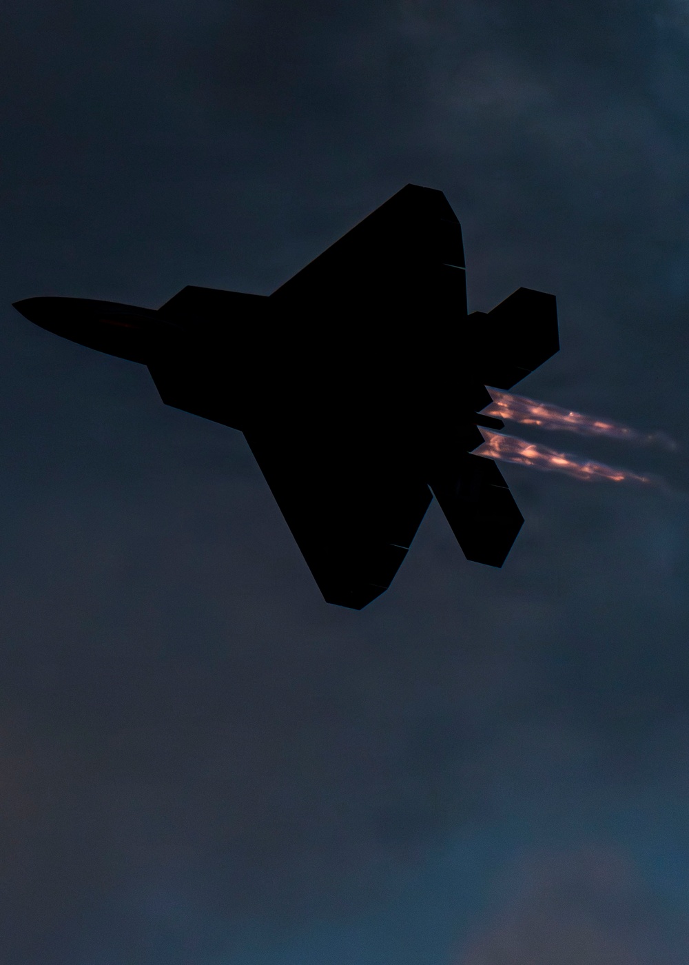 F-22 Aerial Demonstration Team brings the fun to SUN 'n FUN Aerospace Expo