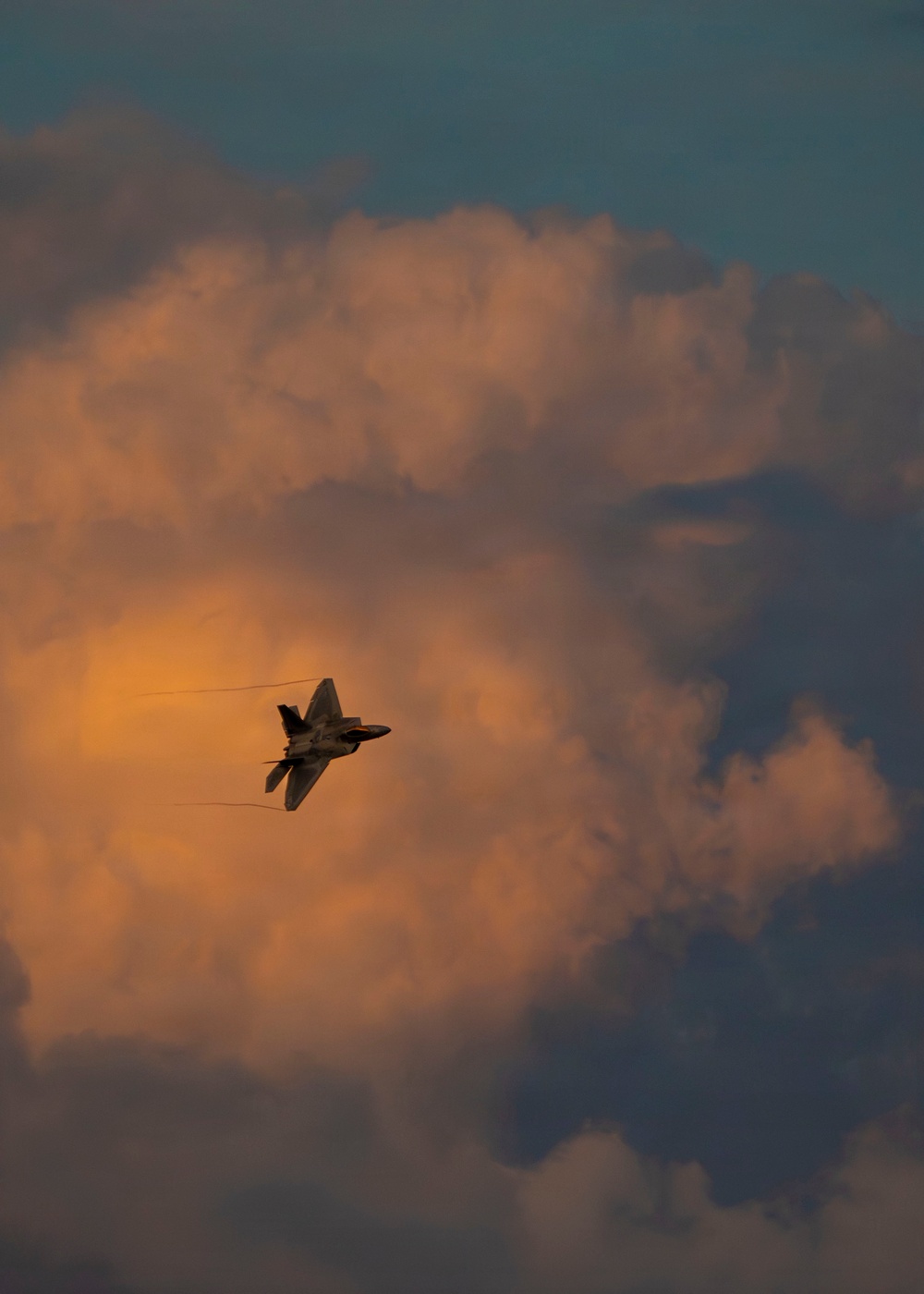 F-22 Aerial Demonstration Team brings the fun to SUN 'n FUN Aerospace Expo