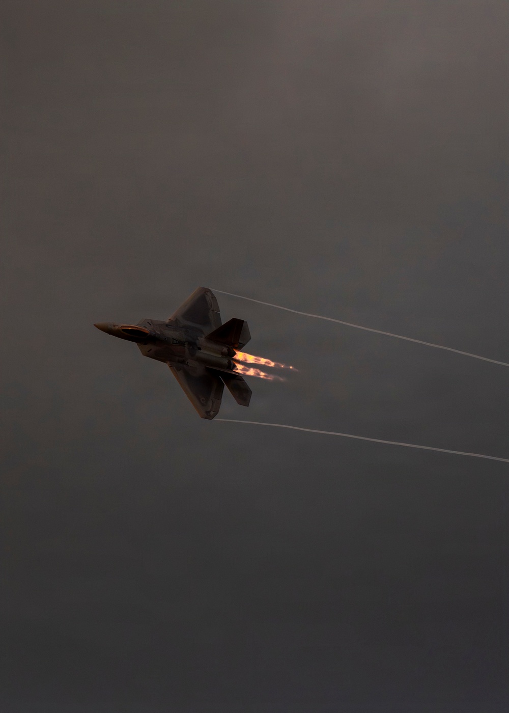 F-22 Aerial Demonstration Team brings the fun to SUN 'n FUN Aerospace Expo