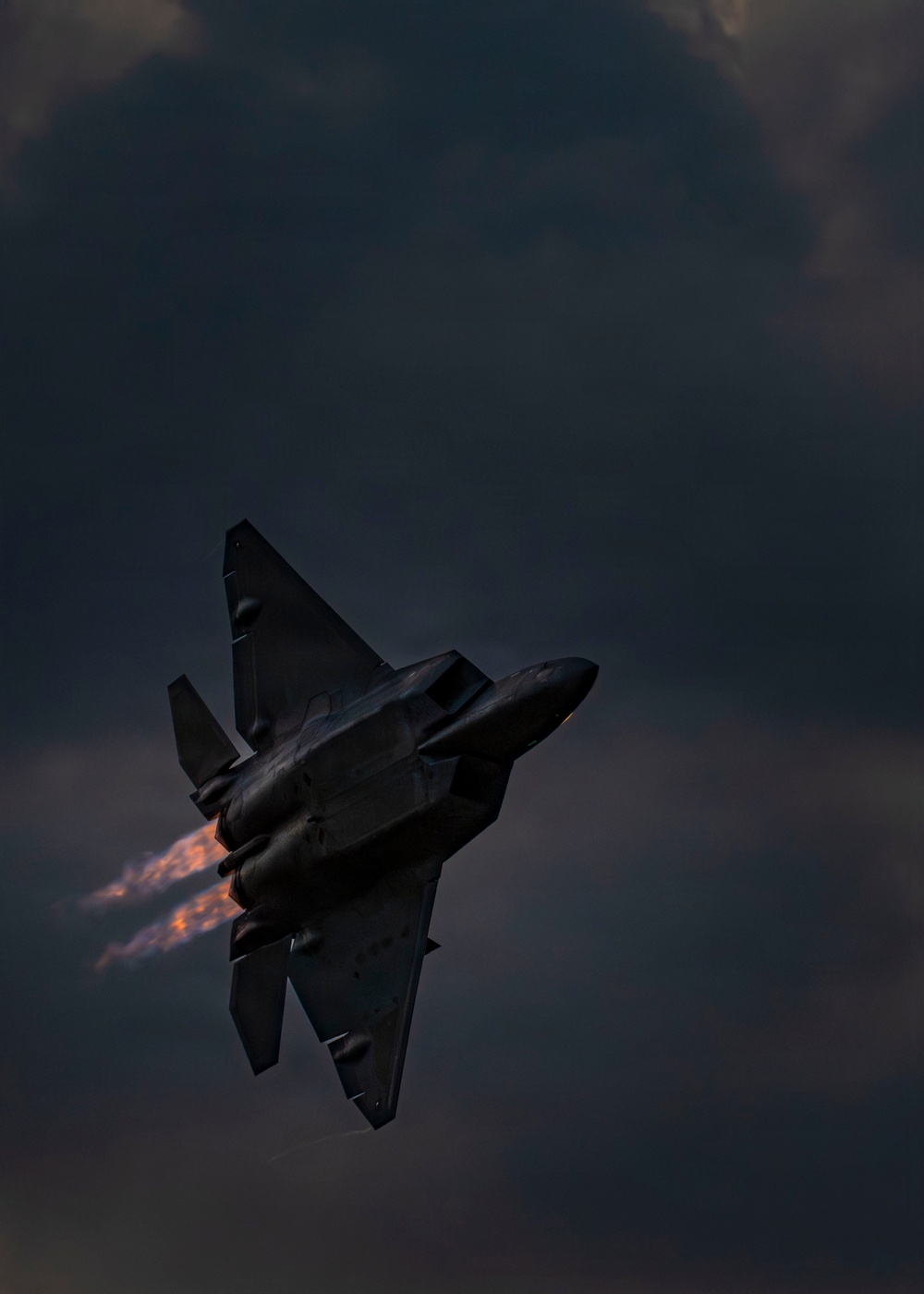 F-22 Aerial Demonstration Team brings the fun to SUN 'n FUN Aerospace Expo