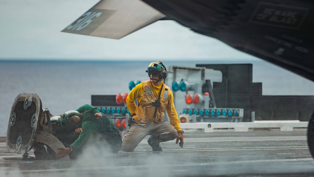 George Washington Conducts Flight Operations