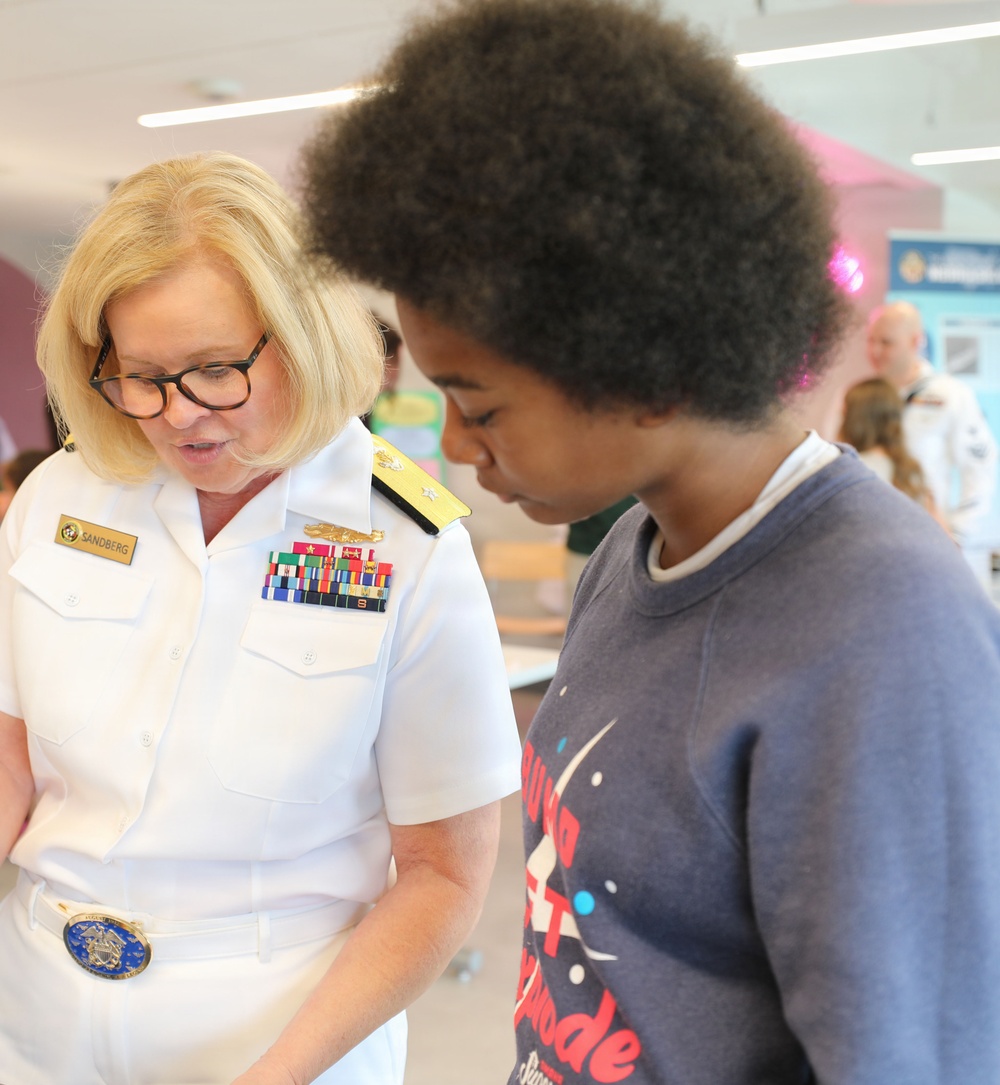 Adm. Sandberg interacts with the community during Omaha Navy Week
