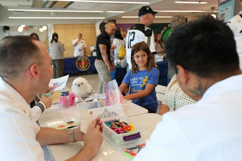 Sailors interact with community during Omaha Navy Week