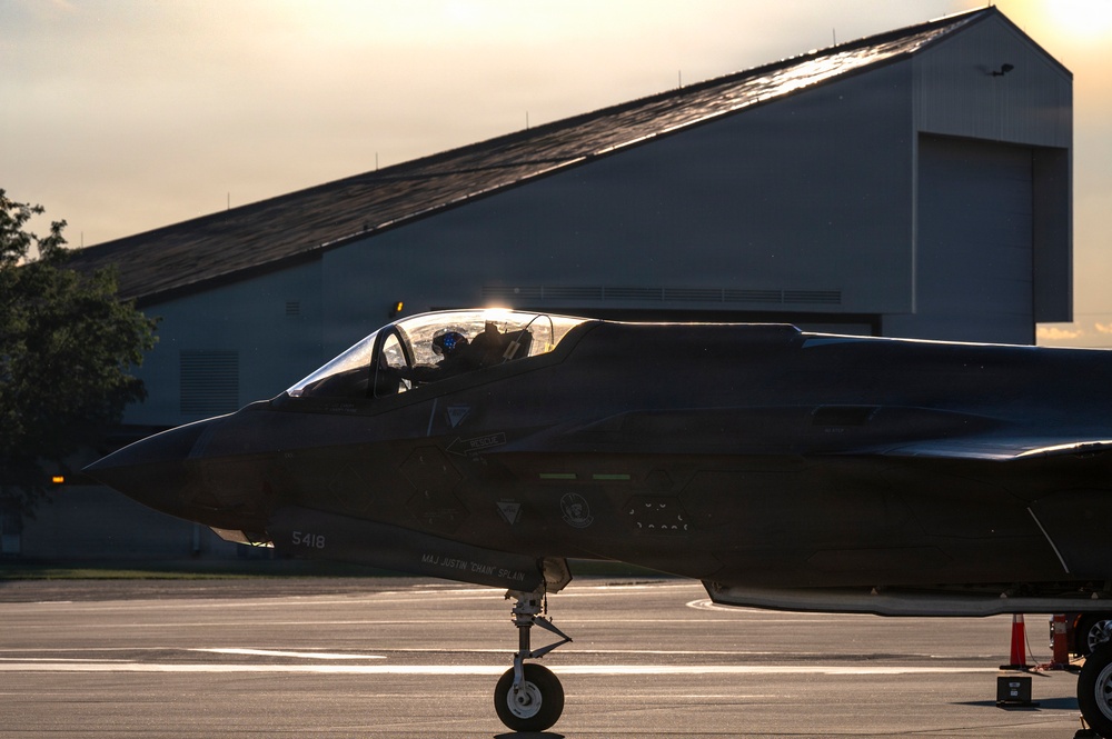 F-35 landing
