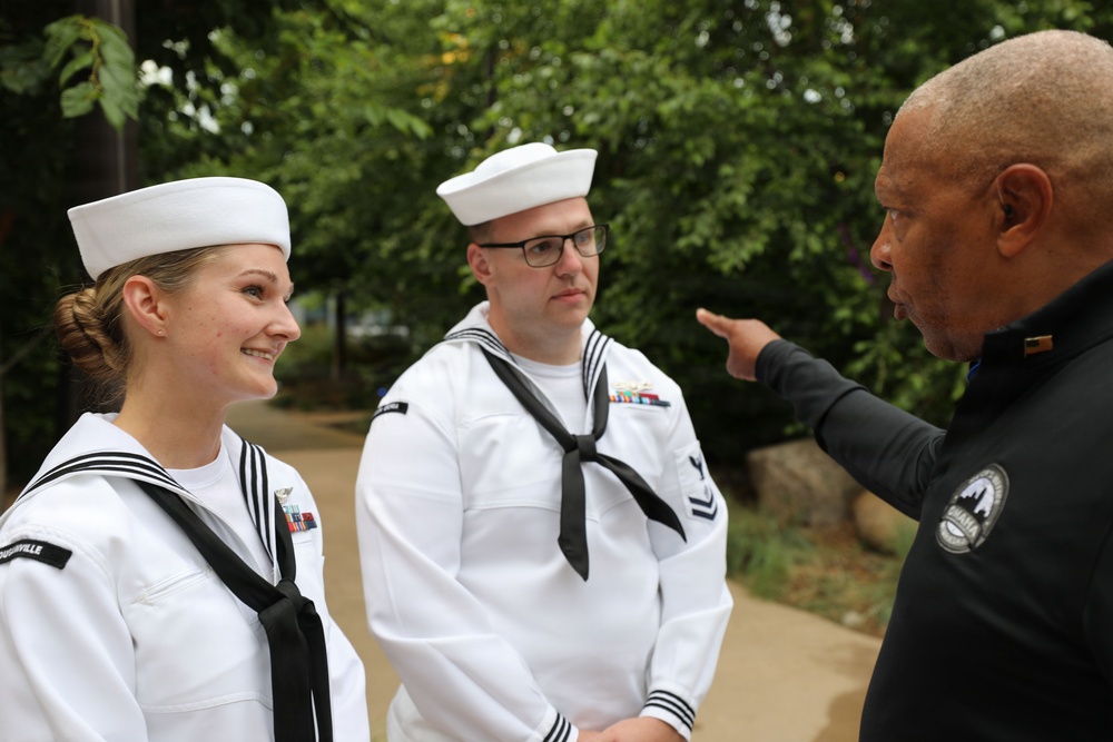 Omaha Mayor speaks with sailors