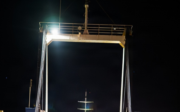 3rd Marine Littoral Regiment loads Philippine surface connectors during KAMANDAG 10