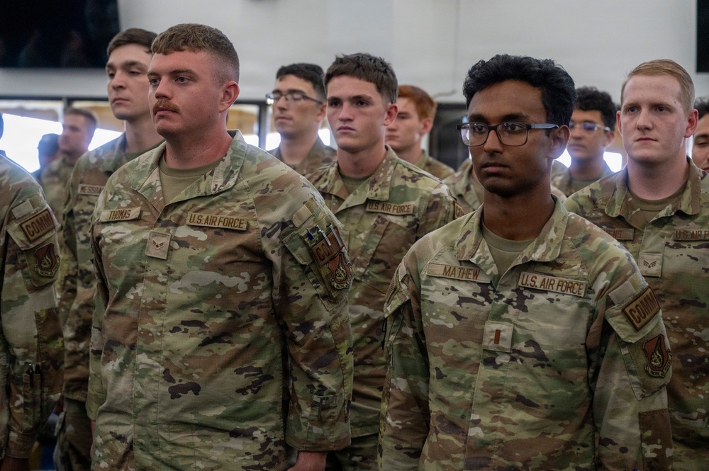 36th CS welcomes new commander