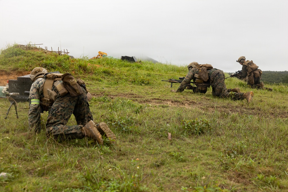 U.S. Marines with 4th Marine Regiment conduct Live Fire Range