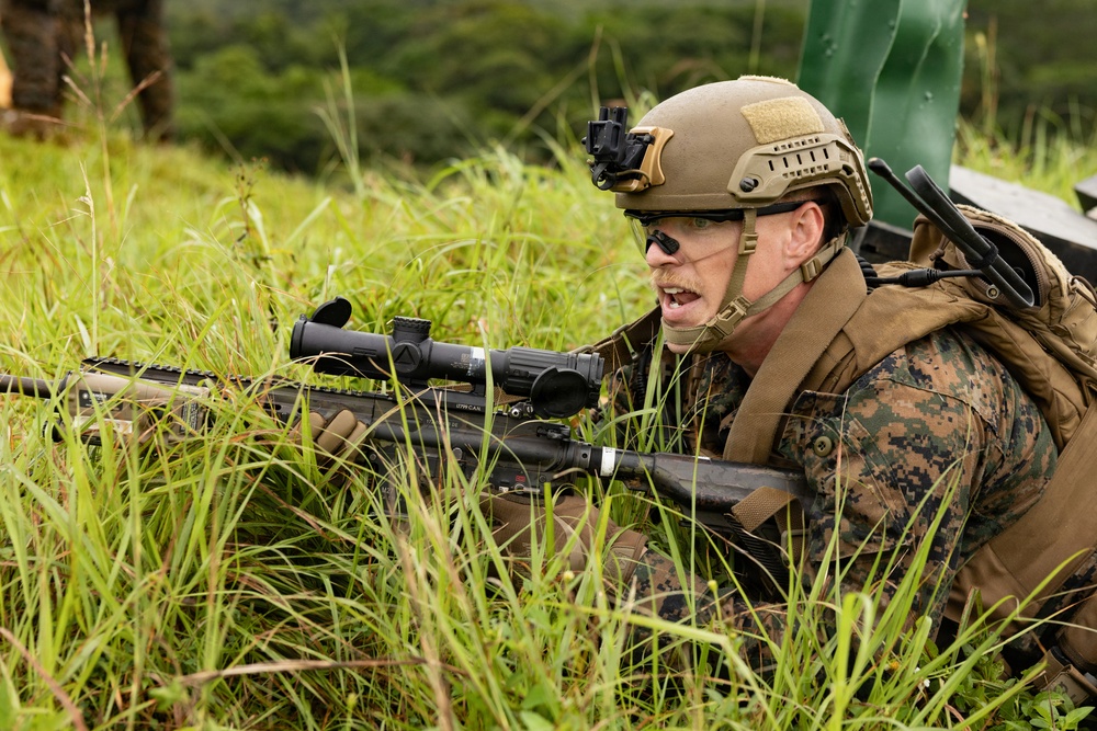 U.S. Marines with 4th Marine Regiment conduct Live Fire Range