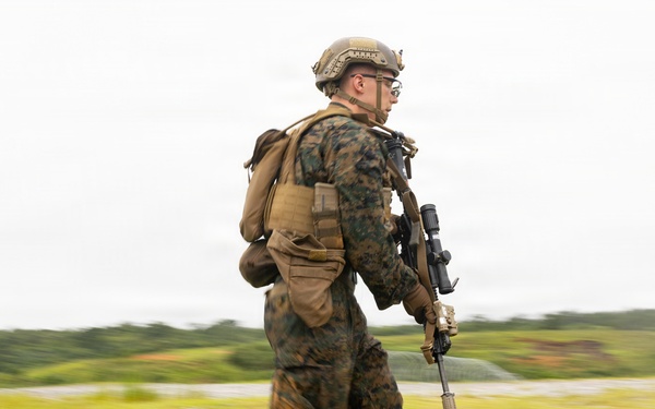 U.S. Marines with 4th Marine Regiment conduct Live Fire Range