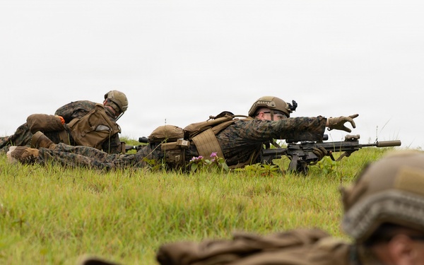 U.S. Marines with 4th Marine Regiment conduct Live Fire Range