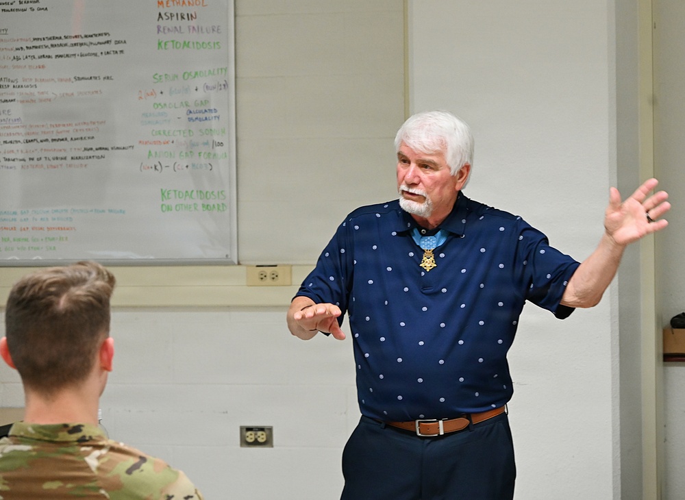 Army Medic Medal of Honor recipient visits MEDCOE