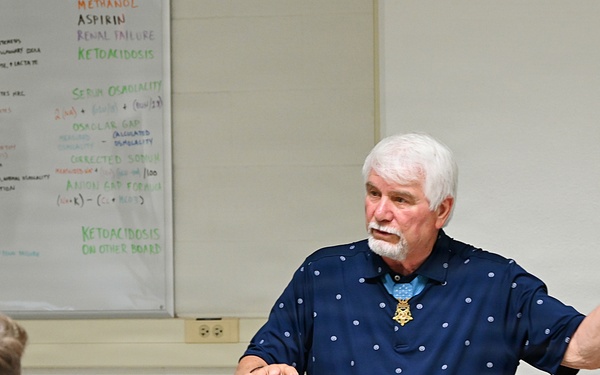 Army Medic Medal of Honor recipient visits MEDCOE