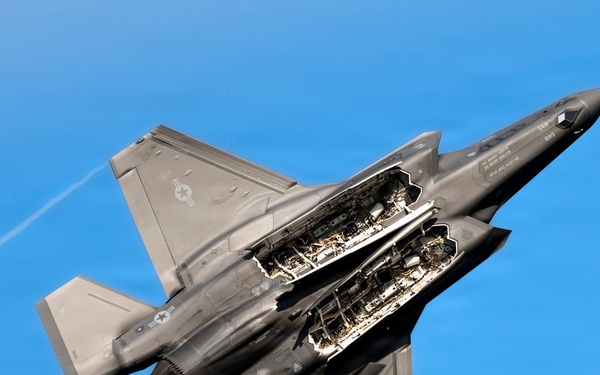 F-35 demonstration