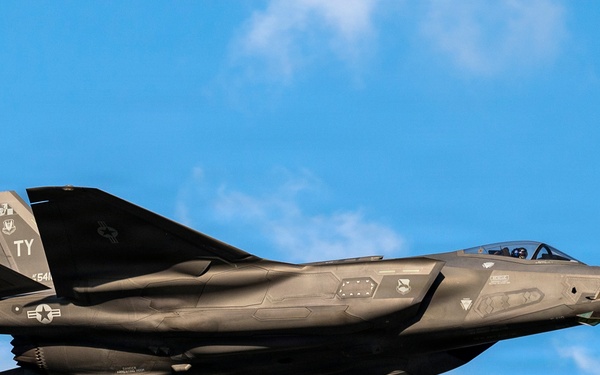 F-35 demonstration