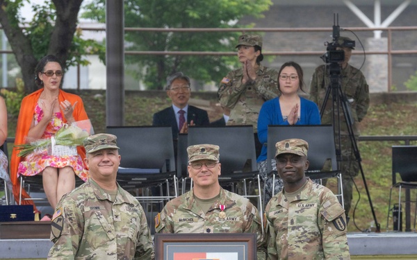 304th ESB-E Holds Change of Command Ceremony