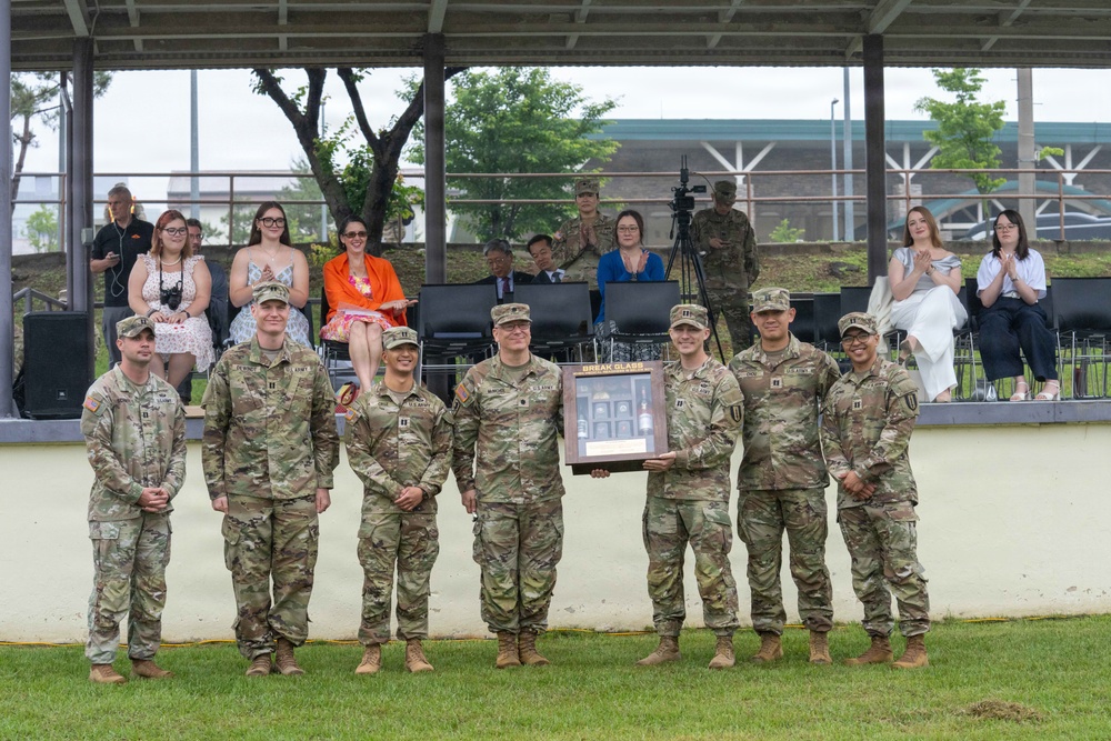304th ESB-E Holds Change of Command Ceremony