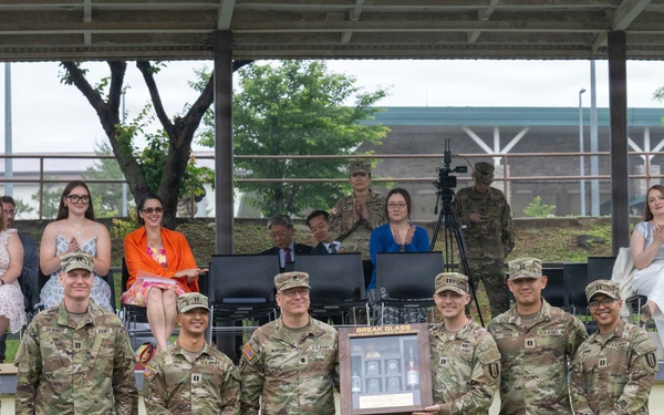 304th ESB-E Holds Change of Command Ceremony