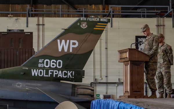 8th CS welcomes new commander
