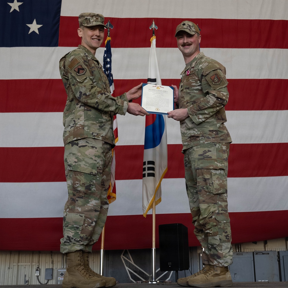 8th CS welcomes new commander
