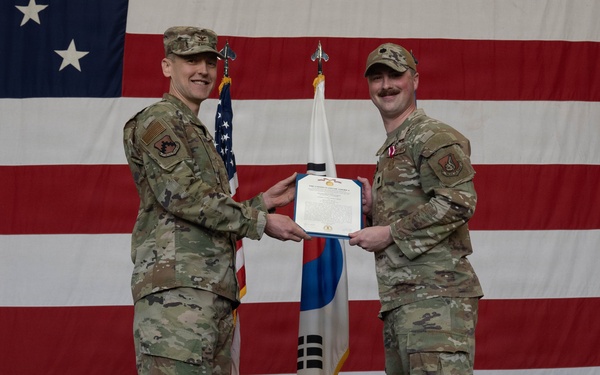 8th CS welcomes new commander