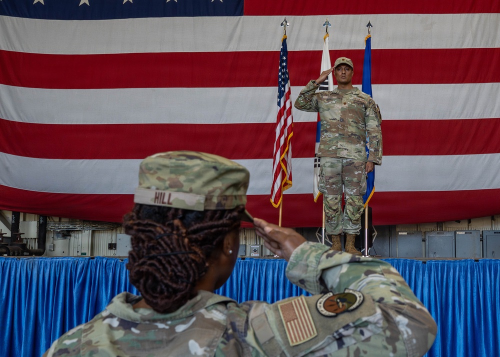 8th CS welcomes new commander