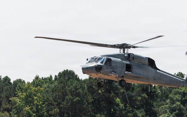 Fleet Exercise 250 | Bilateral Helicopter Support Team Training