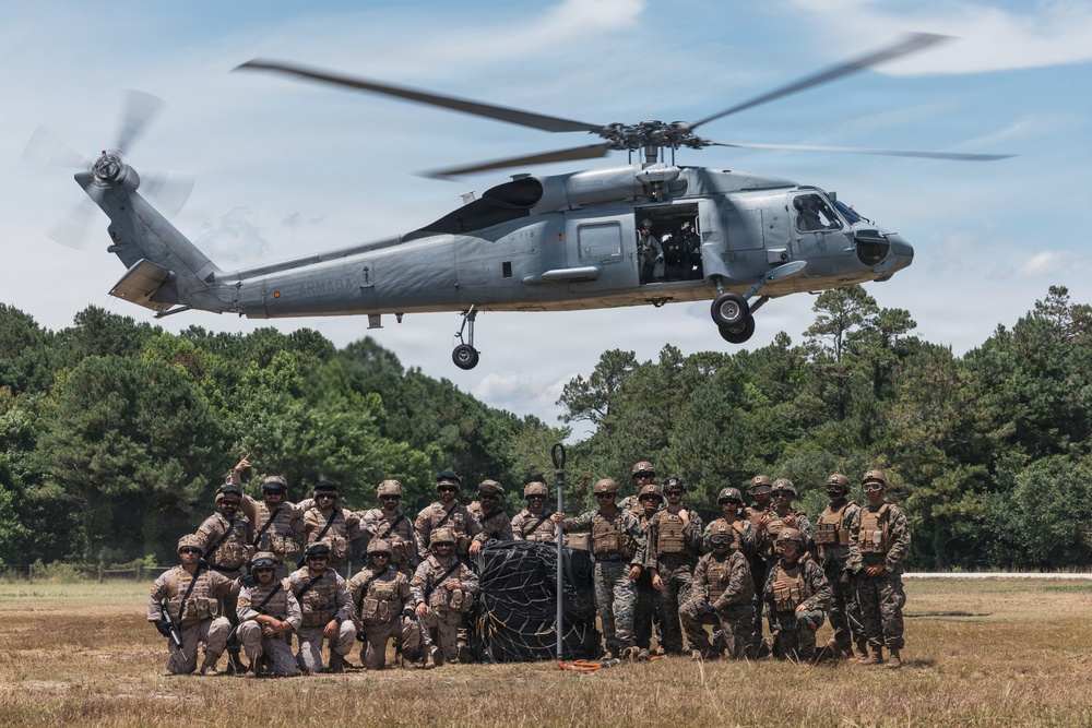 Fleet Exercise 250 | Bilateral Helicopter Support Team Training