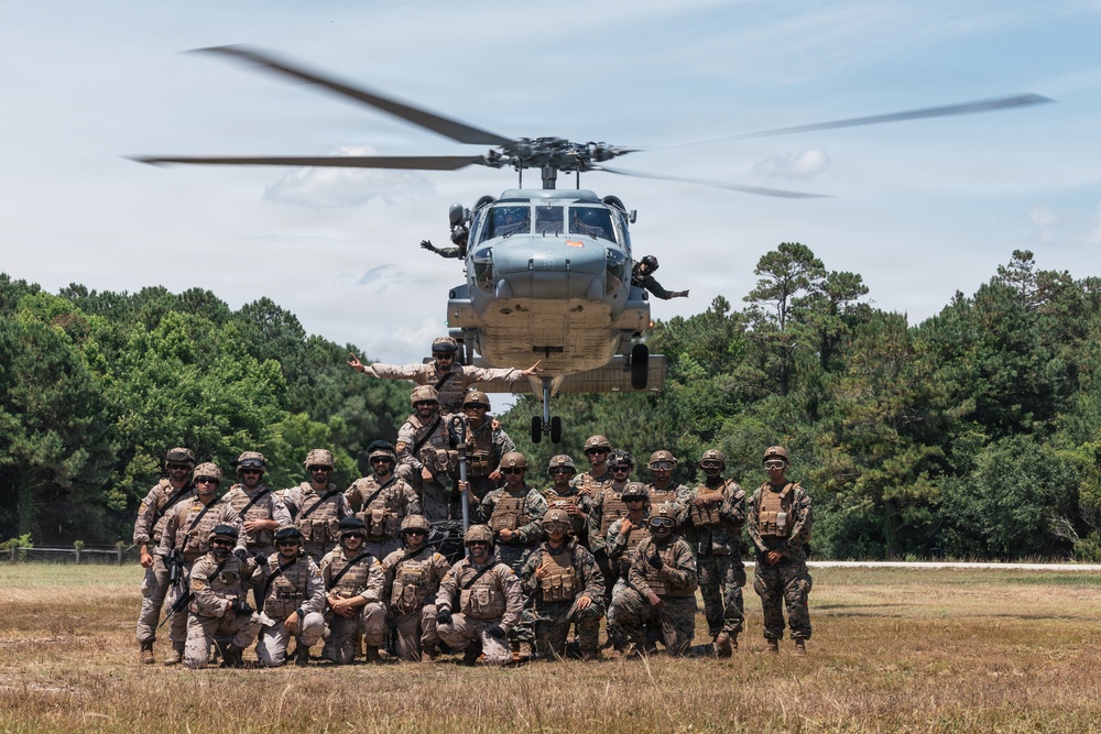 Fleet Exercise 250 | Bilateral Helicopter Support Team Training