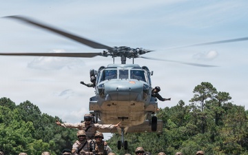 Fleet Exercise 250 | Bilateral Helicopter Support Team Training