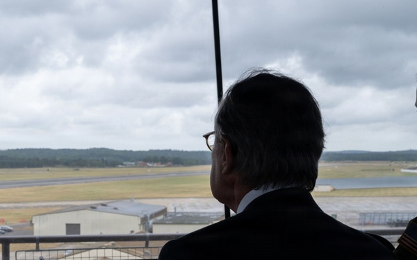 RAFL hosts US Ambassador to the UK, Northern Ireland