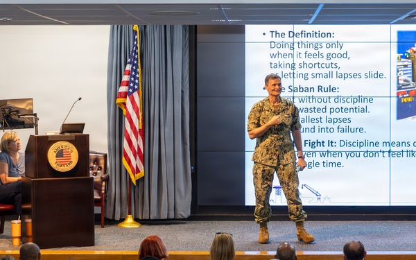 Shipyard Commander Rear Adm. Kavon Hakimzadeh Launches Leadership Insight Series at America’s Shipyard
