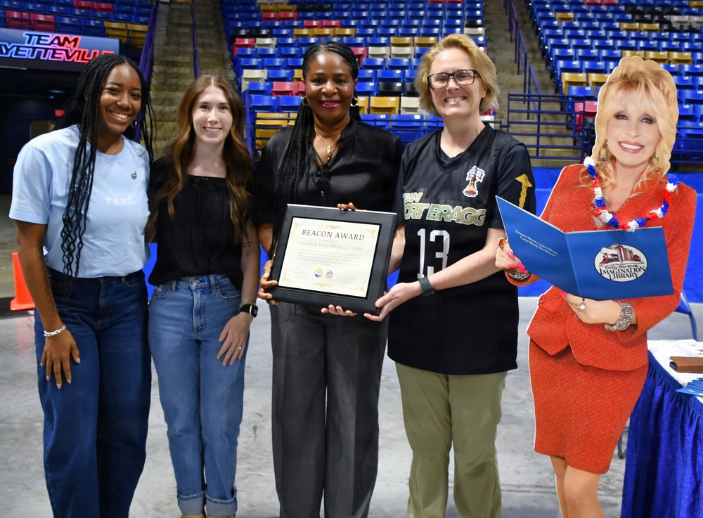 Womack Teams With Dollywood Foundation, United Way