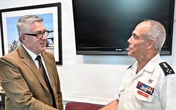 SES Stephens meets French Lt. Gen. Tardif