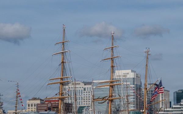 US Coast Guard Cutter Barque Eagle departs Sail250 Virginia