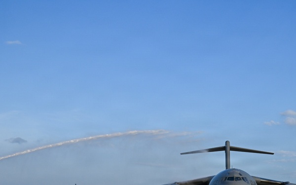 Lt. Gen. John Healy performs final flight with the 445th Airlift Wing
